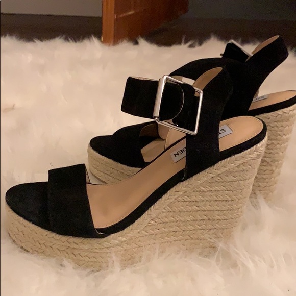 Steve Madden Shoes - NEVER WORN! STEVE MADDEN SANTORINI WEDGE Steve Madden Shoes - NEVER WORN! STEVE MADDEN SANTORINI WEDGE